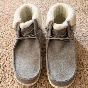Women's Gray Sherpa-Lined Ankle Booties